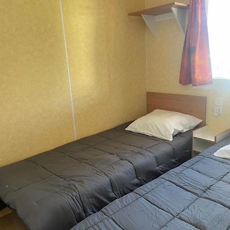 Mobil-Home Au Bord De L'Eau Feins Екстериор снимка