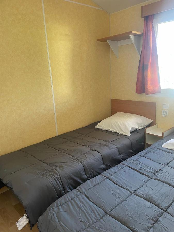 Mobil-Home Au Bord De L'Eau Feins Екстериор снимка