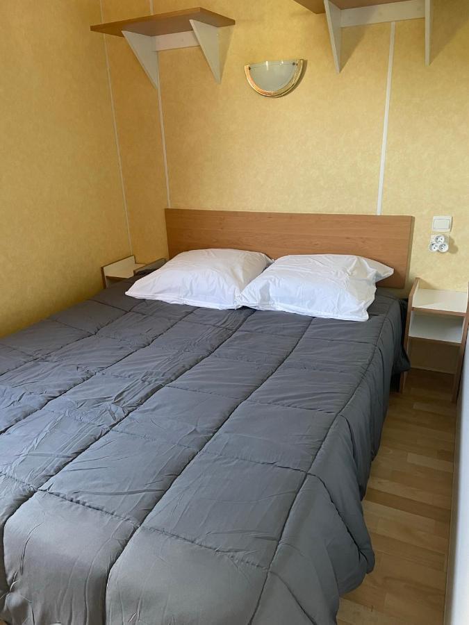Mobil-Home Au Bord De L'Eau Feins Екстериор снимка